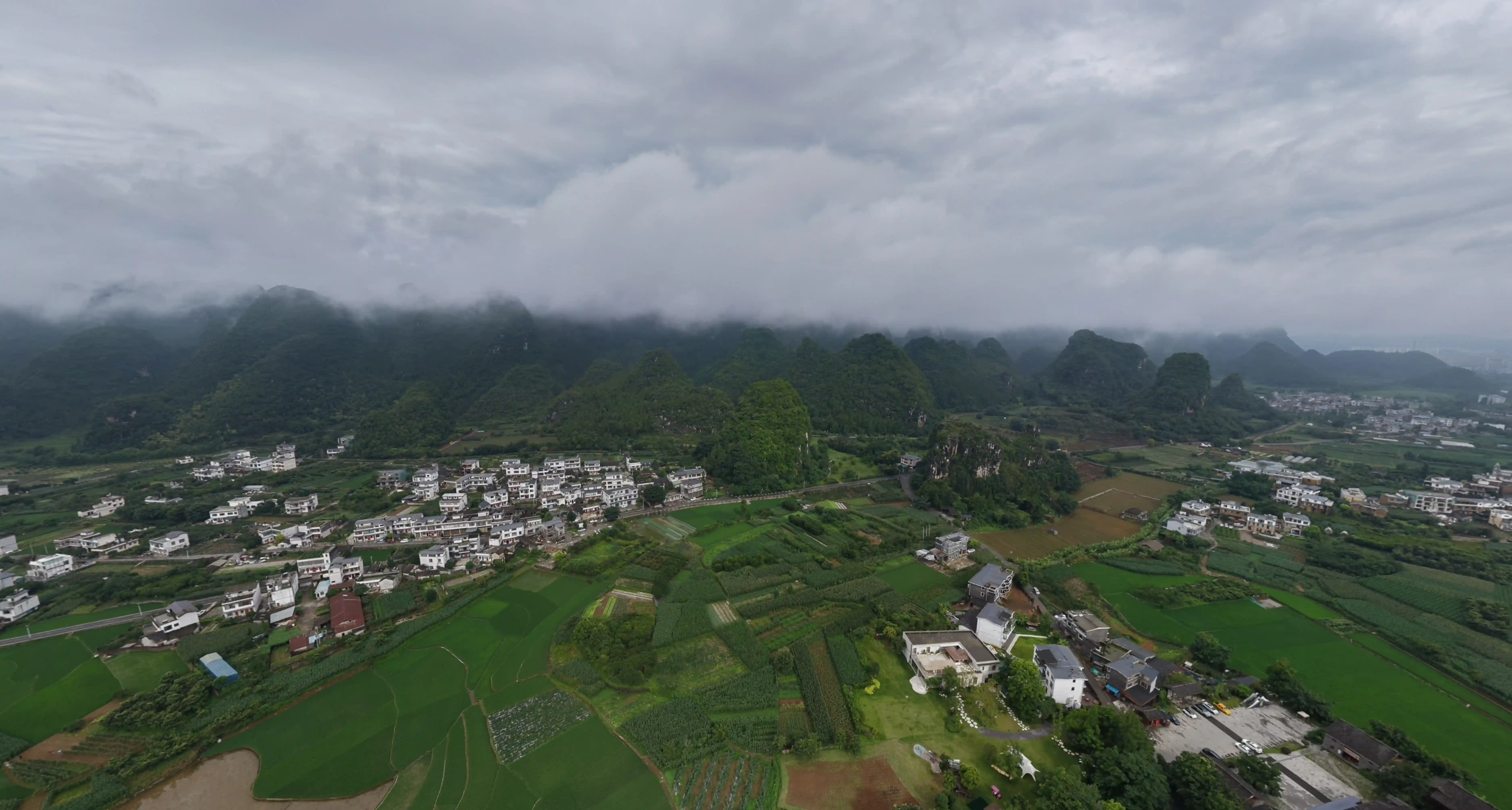 万峰林峰丛
