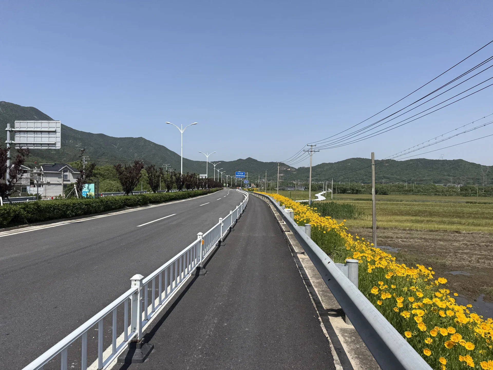 舟山西北侧的村子