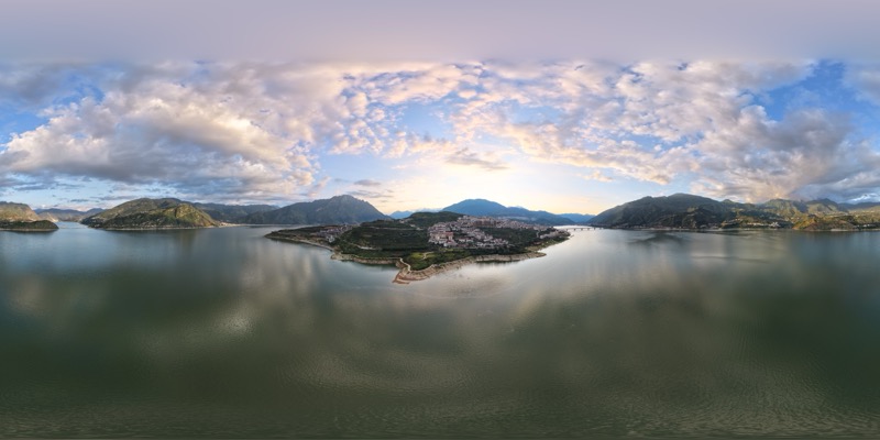 汉源县，真湖光山色